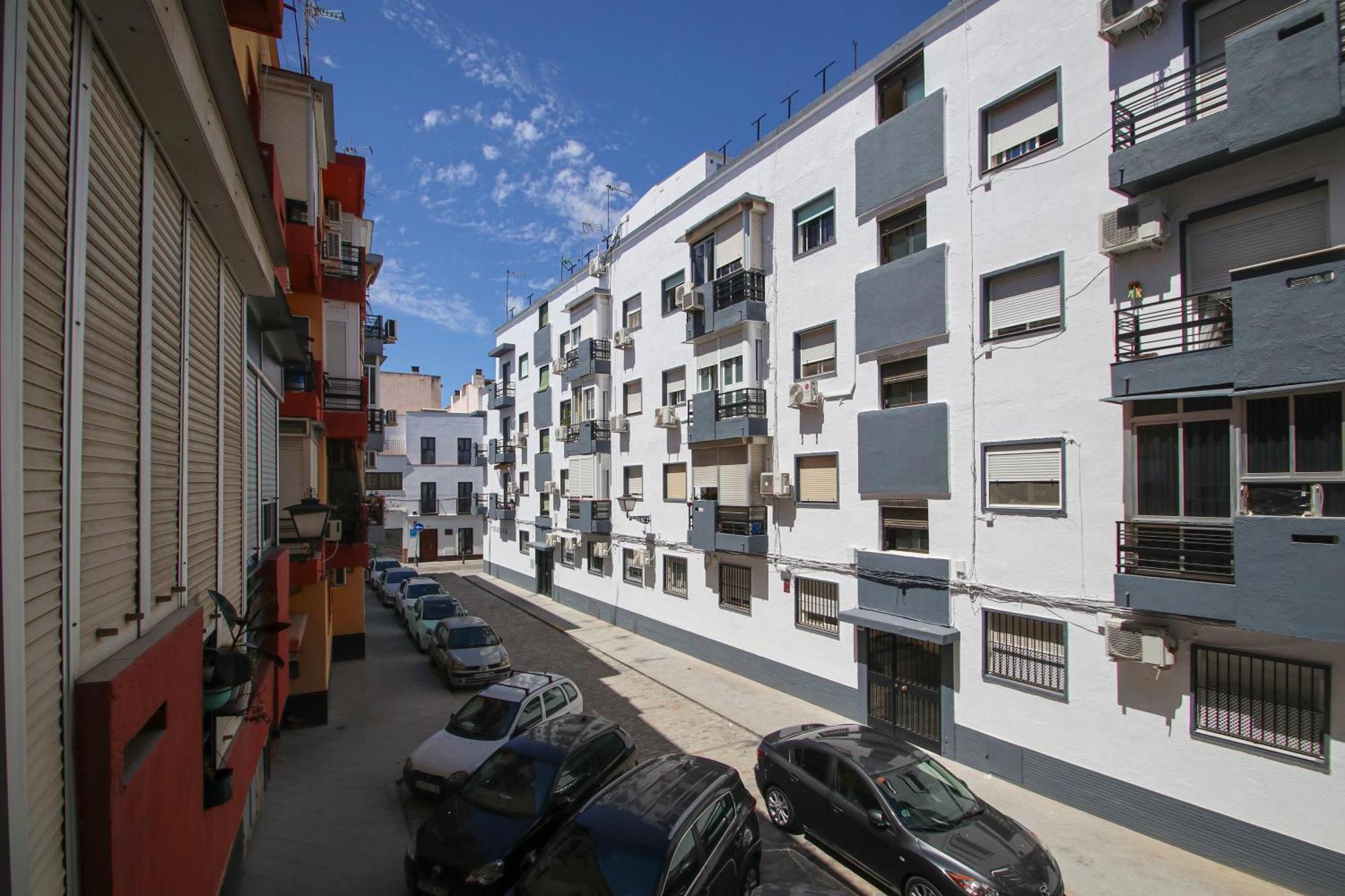 Spacious 2 Bedroom Apt In The Heart Of Triana Севилья Экстерьер фото