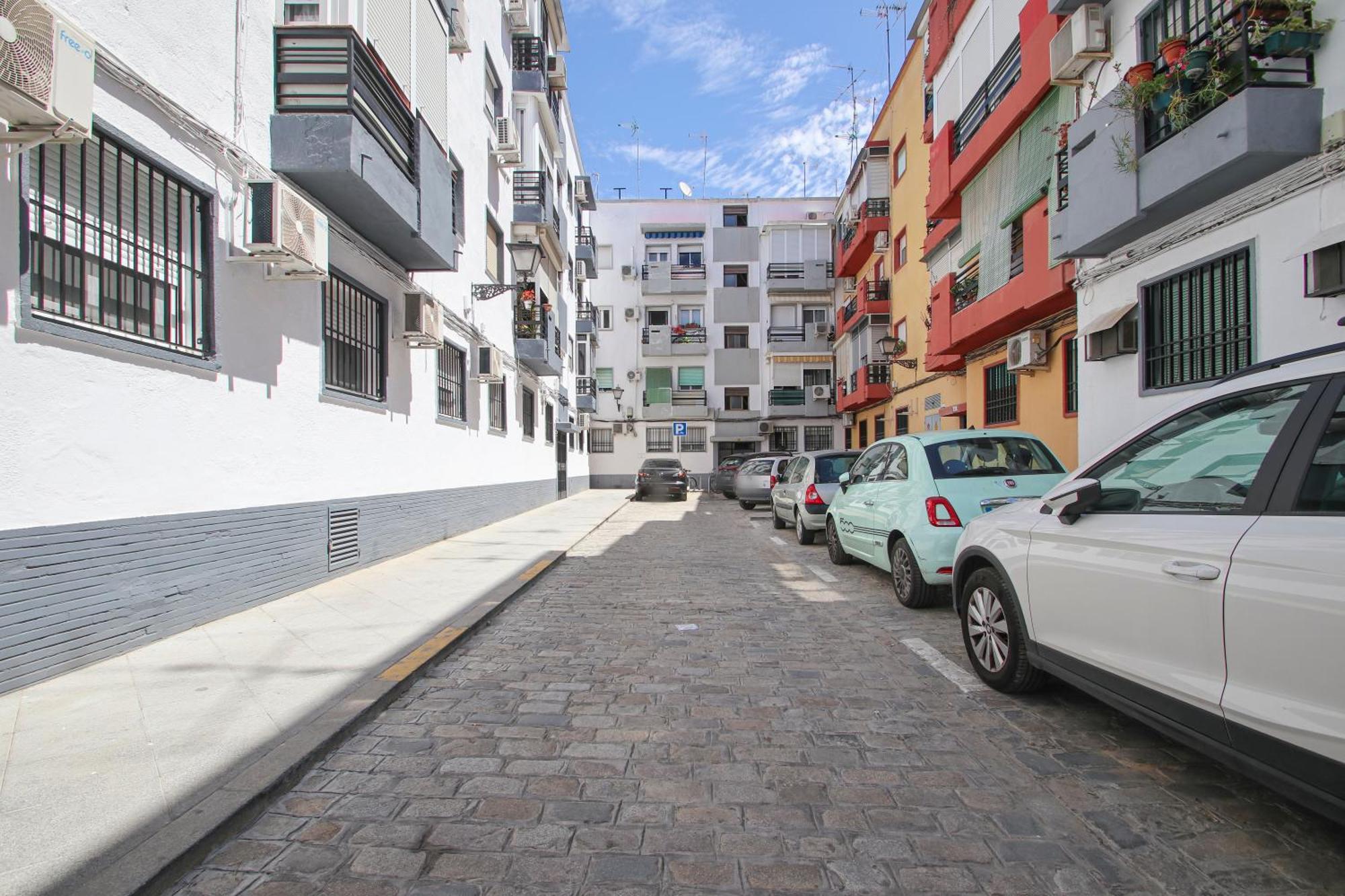 Spacious 2 Bedroom Apt In The Heart Of Triana Севилья Экстерьер фото