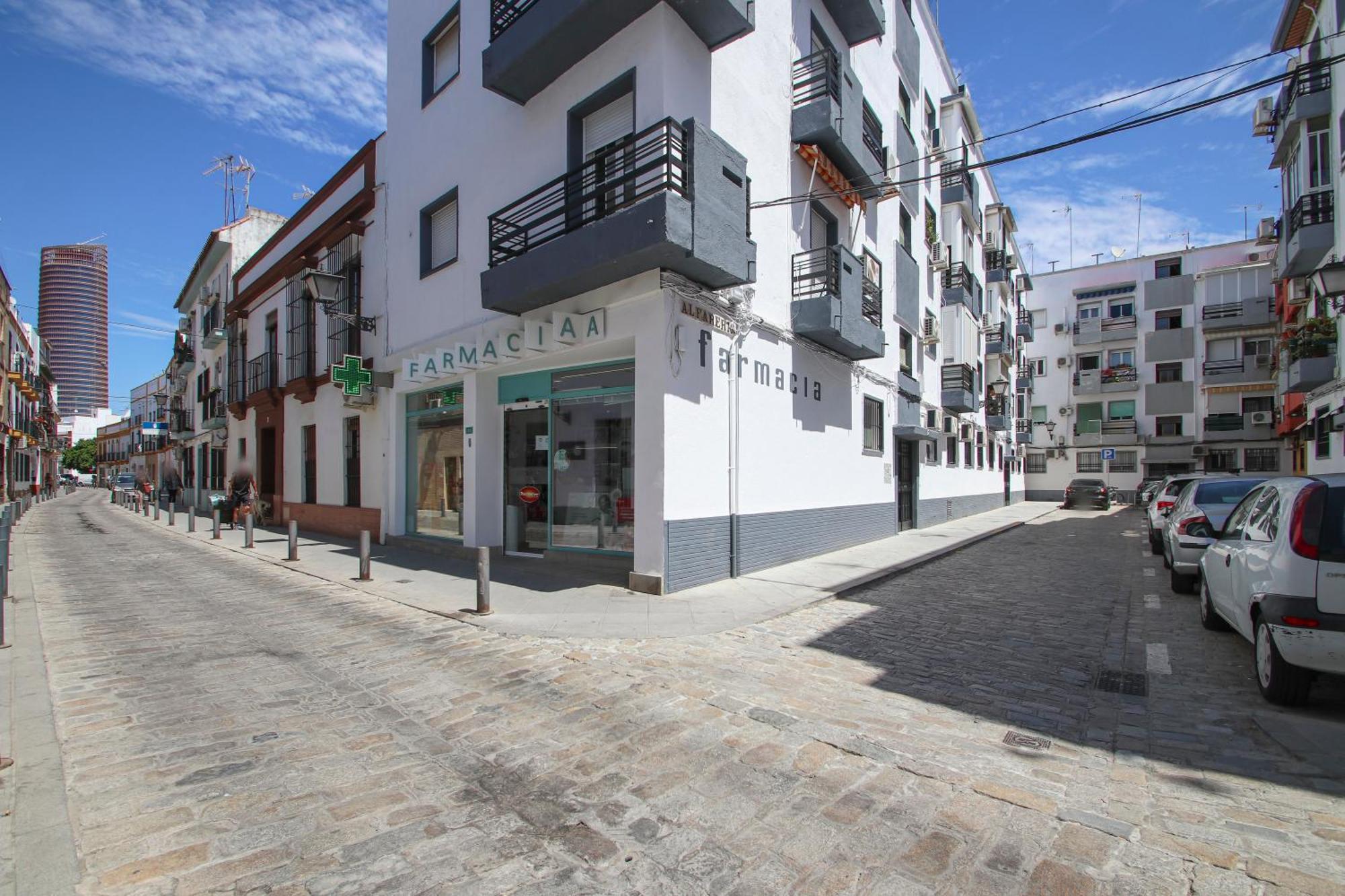 Spacious 2 Bedroom Apt In The Heart Of Triana Севилья Экстерьер фото